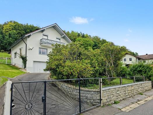 Einfamilienhaus zum Kauf 249.000 € 8 Zimmer 114 m² 754 m² Grundstück Grafenau Grafenau 94481