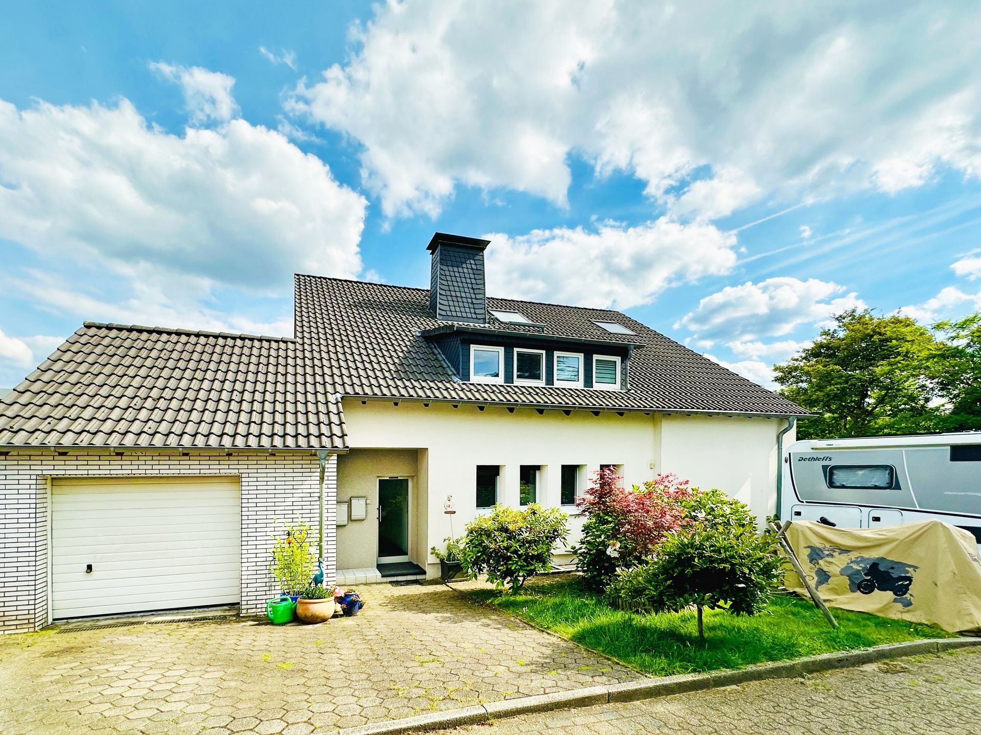 Mehrfamilienhaus zum Kauf 796.000 € 8,5 Zimmer 203,6 m²<br/>Wohnfläche 991 m²<br/>Grundstück Stiepel Bochum / Stiepel 44797