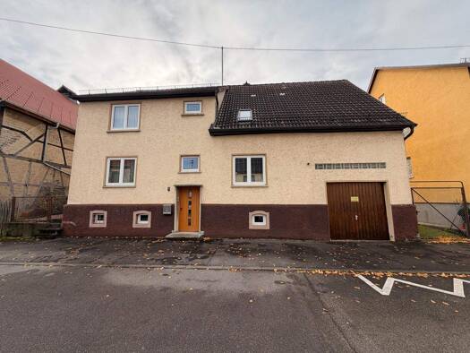 Einfamilienhaus zum Kauf 360.000 € 8 Zimmer 163,9 m² 460 m² Grundstück frei ab 01.01.2026 Spaichingen 78549