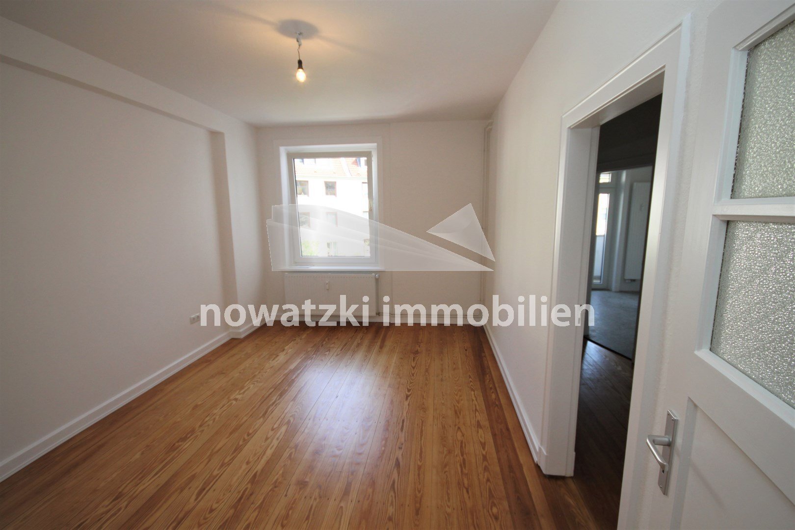 Studio zur Miete 730 € 3 Zimmer 76,3 m²<br/>Wohnfläche 1.<br/>Geschoss 01.01.2025<br/>Verfügbarkeit St. Lorenz - Süd Lübeck 23558