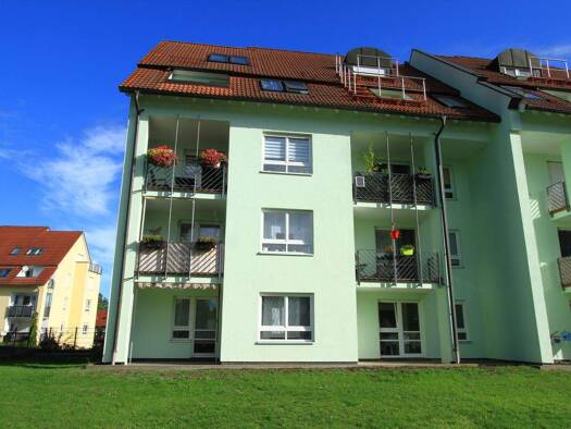 Wohnung zum Kauf 89.000 € 3 Zimmer 68 m² frei ab sofort Eisfeld 98673