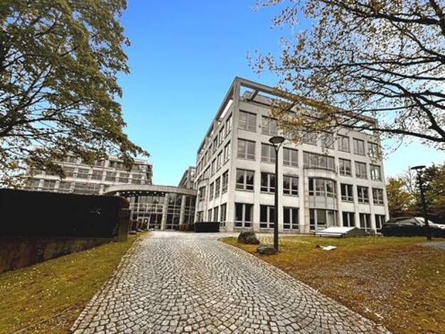 Bürofläche zur Miete provisionsfrei 659 € 50 m² Bürofläche teilbar von 8 m² bis 50 m² Ruhrallee 185 Bergerhausen Essen 45136