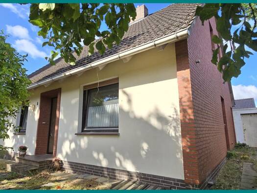 Einfamilienhaus zum Kauf 185.000 € 3 Zimmer 80 m² 674 m² Grundstück Sulingen Sulingen 27232
