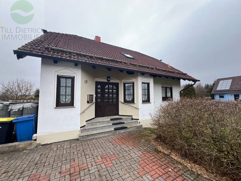 Haus zum Kauf provisionsfrei 469.000 € 9 Zimmer 225 m² 1.065 m² Grundstück frei ab 01.06.2025 Frankenheim/Rhön 98634