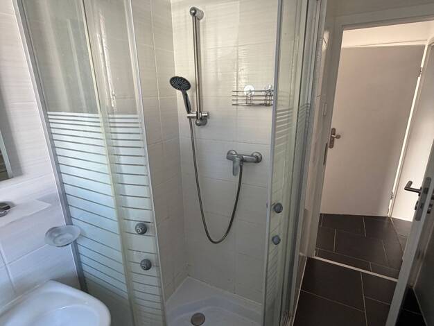 Wohnung zur Miete 556 € 4 Zimmer 69,5 m² Geschoss EG/3 frei ab sofort Gerhart-Hauptmann-Straße Wolfen Bitterfeld-Wolfen 06766