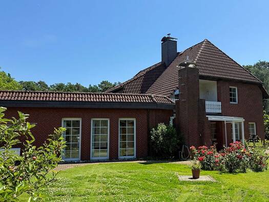 Einfamilienhaus zum Kauf 1.050.000 € 6 Zimmer 300 m² 3.000 m² Grundstück Westercelle Celle 29227