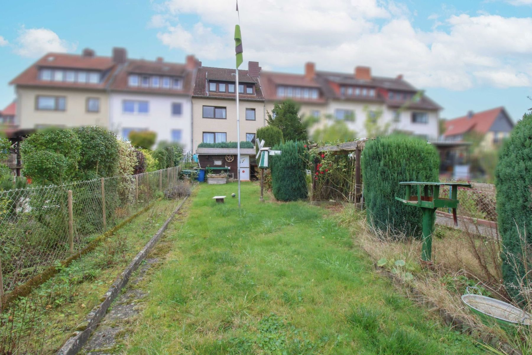 Reihenmittelhaus zum Kauf 286.000 € 6 Zimmer 196,1 m²<br/>Wohnfläche 327,2 m²<br/>Grundstück Moritzberg Hildesheim 31139