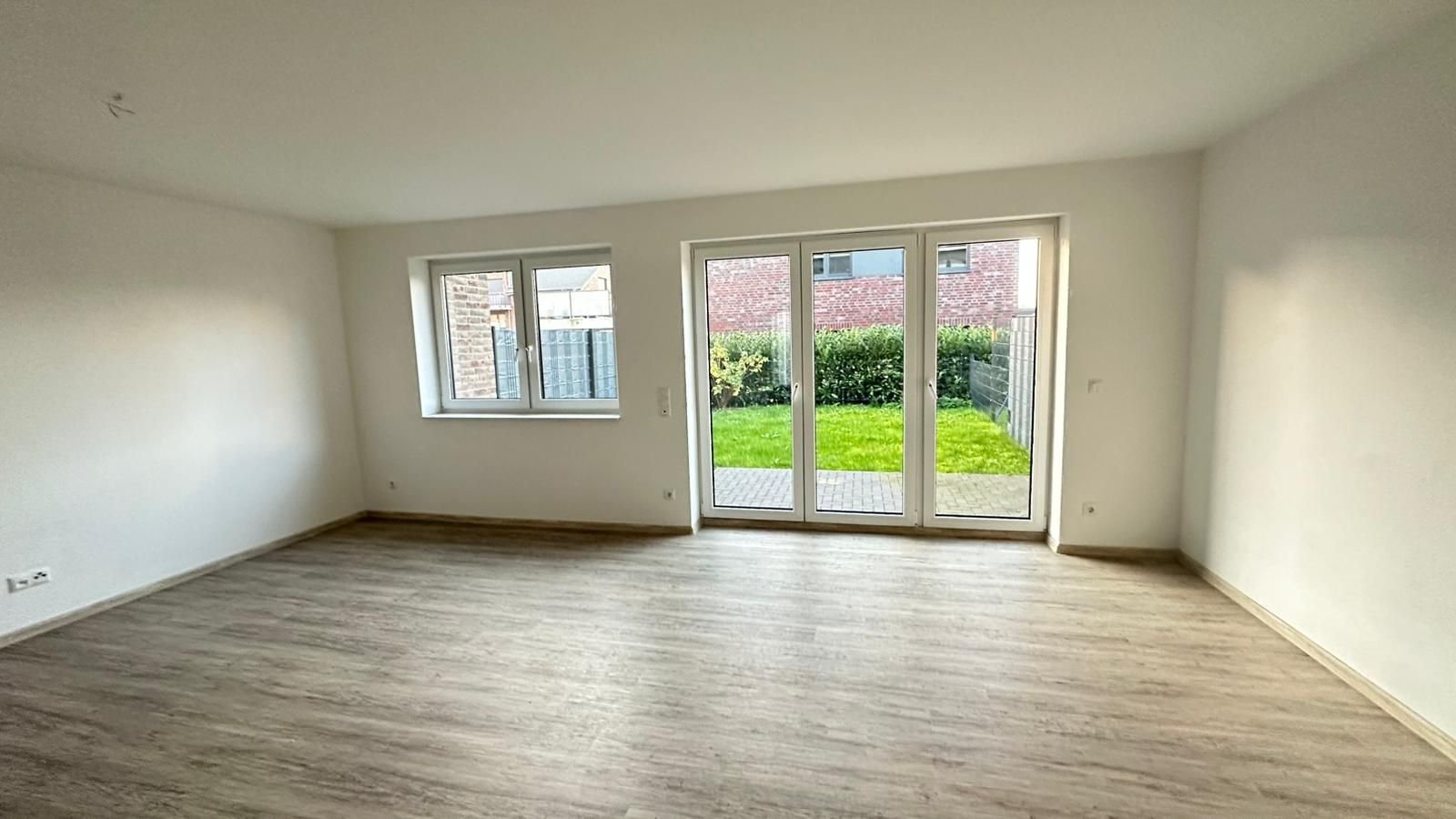 Reihenendhaus zur Miete 1.480 € 4 Zimmer 130 m²<br/>Wohnfläche 250 m²<br/>Grundstück ab sofort<br/>Verfügbarkeit Harsefeld Harsefeld 21698