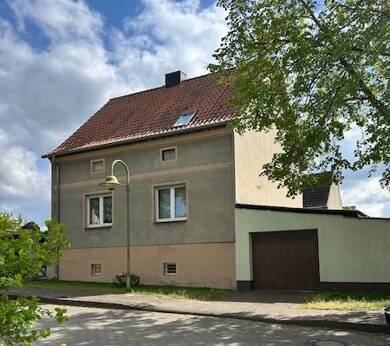 Einfamilienhaus zum Kauf 112.000 € 5 Zimmer 120 m² 1.246 m² Grundstück frei ab sofort Straße des Aufbaus 8 Steutz Zerbst/Anhalt 39264