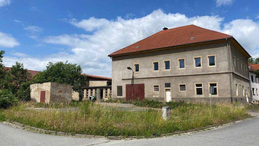 Haus zum Kauf 140.000 € 950 m² 1.879 m² Grundstück Stösitz Stauchitz 01594