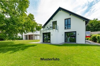 Mehrfamilienhaus zum Kauf Zwangsversteigerung 428.400 € 8 Zimmer 216 m² 312 m² Grundstück Sassanfahrt Hirschaid 96114