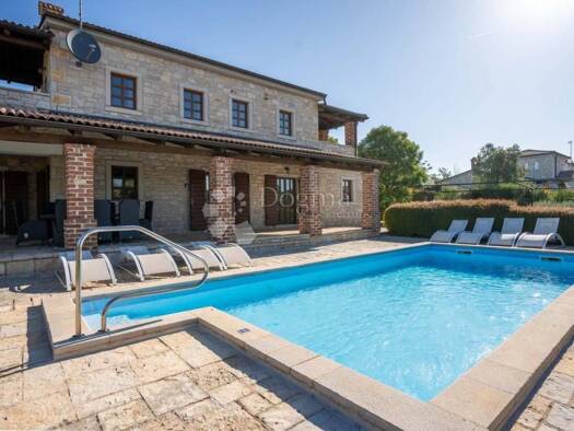 Haus zum Kauf 748.250 € 5 Zimmer 260 m² Heraki, Sveti Lovrec Sveti Lovrec