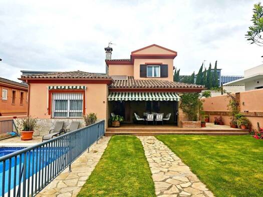 Chalet zum Kauf 700.000 € 7 Zimmer 402 m² 703 m² Grundstück CEDROS Algeciras 11205
