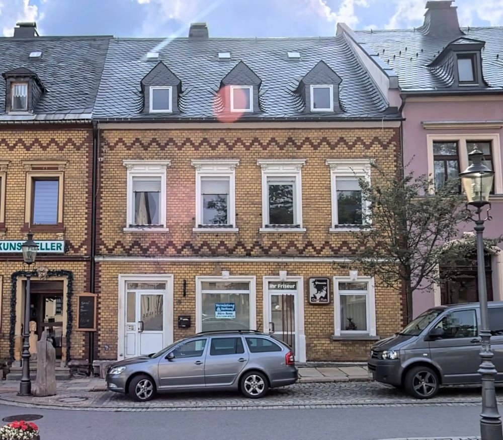 Haus zum Kauf provisionsfrei 46.500 € 6 Zimmer 189 m²<br/>Wohnfläche 490 m²<br/>Grundstück Markt 19 Elterlein Elterlein 09481