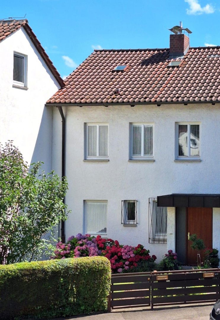 Reihenmittelhaus zum Kauf provisionsfrei 370.000 € 5 Zimmer 98,6 m²<br/>Wohnfläche 172 m²<br/>Grundstück Oberesslingen - West Esslingen 73730