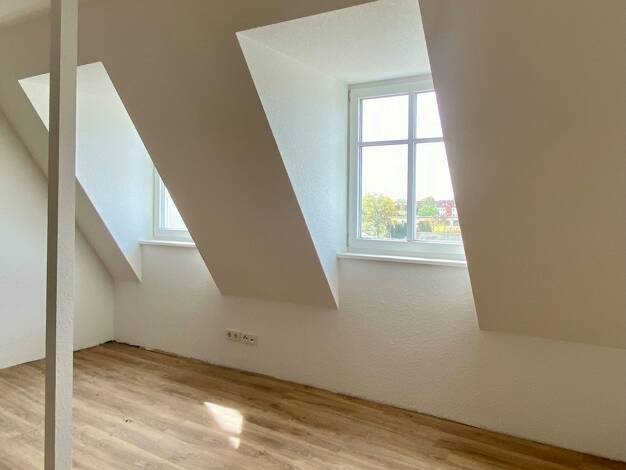 Wohnung zur Miete 753 € 3 Zimmer 61,8 m² 4. Geschoss frei ab 01.07.2026 Tribseer Stralsund 18437