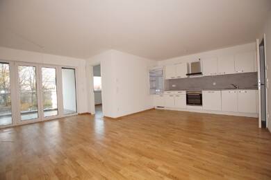 Wohnung zur Miete 760 € 2 Zimmer 66,4 m² 1. Geschoss frei ab 01.09.2025 Planungsbezirk 127 Straubing 94315
