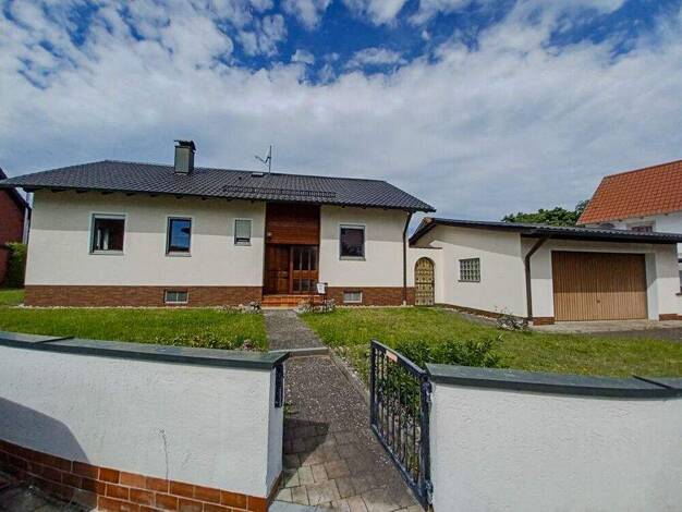 Einfamilienhaus zum Kauf 450.000 € 4 Zimmer 104,4 m² 1.201 m² Grundstück Teublitz 93158