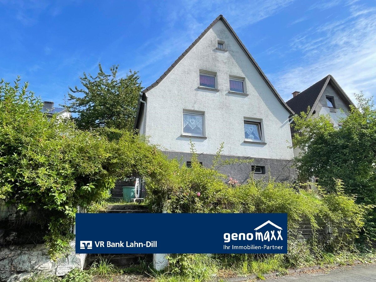 Einfamilienhaus zum Kauf 155.000 € 5 Zimmer 93 m²<br/>Wohnfläche 562 m²<br/>Grundstück Ewersbach Dietzhölztal / Ewersbach 35716