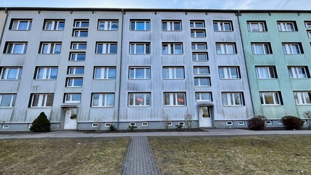 Wohnung zum Kauf 172.000 € 7 Zimmer 162,7 m² Milmersdorf 17268