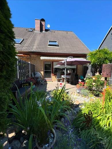 Doppelhaushälfte zum Kauf 365.000 € 4 Zimmer 90 m² 324 m² Grundstück Tornesch 25436