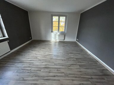 Wohnung zur Miete 310 € 3 Zimmer 61,7 m² 1. Geschoss Ottendorfer Str. 36 Hainichen Hainichen 09661