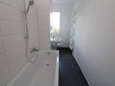 Wohnung zur Miete 399 € 3 Zimmer 58,3 m² 1. Geschoss Maxim-Gorki-Straße 54 Freiberg Freiberg 09599