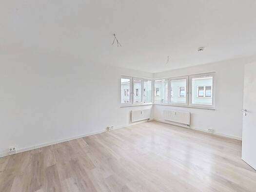 Wohnung zur Miete 639 € 3 Zimmer 75 m² 2. Geschoss frei ab 01.11.2026 Gutenbergstraße 2 Radebeul 1445