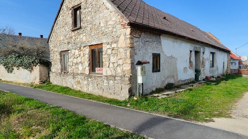 Einfamilienhaus zum Kauf 35.000 € 2 Zimmer 93 m² 600 m² Grundstück Márkó