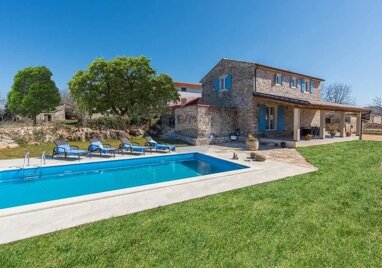 Villa zum Kauf 900.000 € 7 Zimmer 370 m² 9.000 m² Grundstück Porec 52440