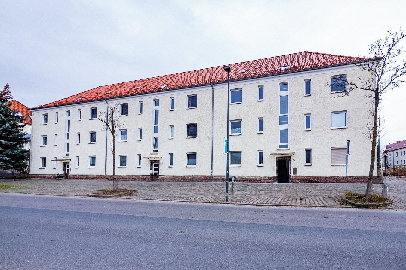 Wohnung zur Miete 450 € 2 Zimmer 50 m²<br/>Wohnfläche 3.<br/>Geschoss 15.01.2025<br/>Verfügbarkeit Emil-Schüller-Straße 5b Radebeul 01445