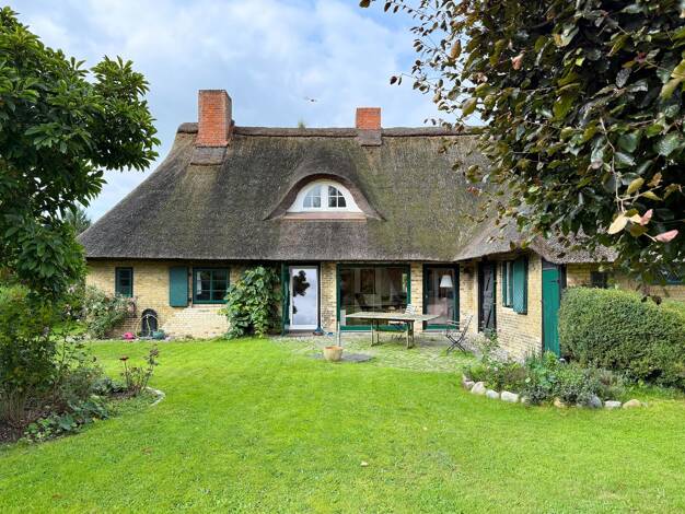 Haus zum Kauf 699.000 € 6 Zimmer 210 m² 897 m² Grundstück Weddingstedt Weddingstedt 25795