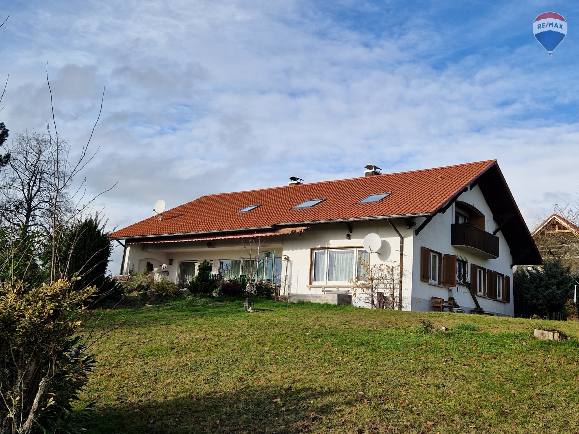 Einfamilienhaus zum Kauf 550.000 € 8 Zimmer 280 m²<br/>Wohnfläche 5.134 m²<br/>Grundstück Willaringen Rickenbach 79736