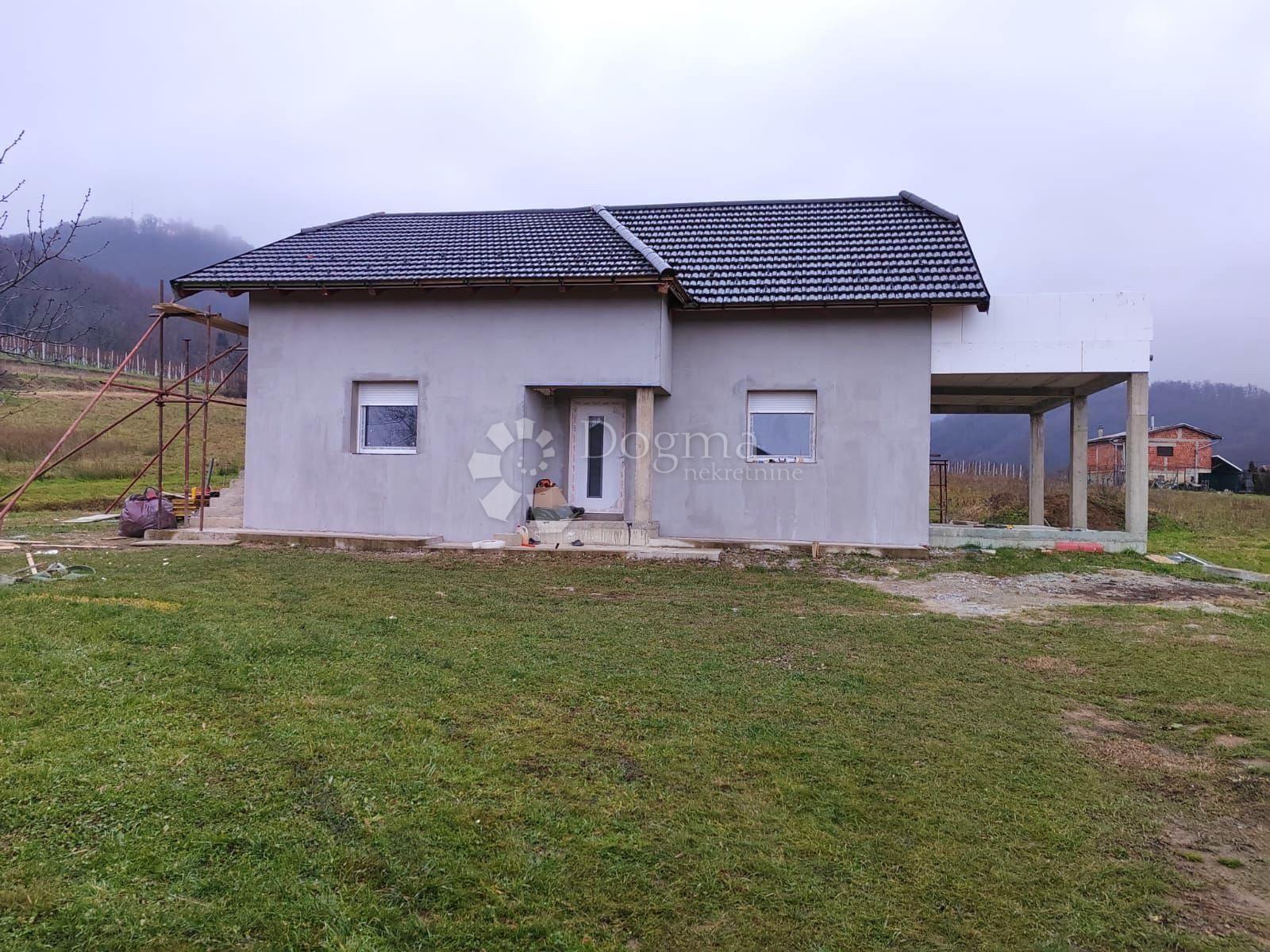 Haus zum Kauf 107.000 € 4 Zimmer 210 m²<br/>Wohnfläche 600 m²<br/>Grundstück Ivanec center 42240