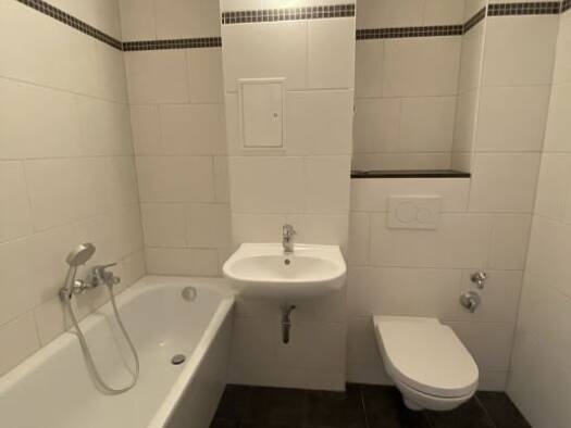 Wohnung zur Miete 439 € 4 Zimmer 70,7 m² 4. Geschoss frei ab sofort Helmut-Just-Strasse 9 Oststadt Neubrandenburg 17036