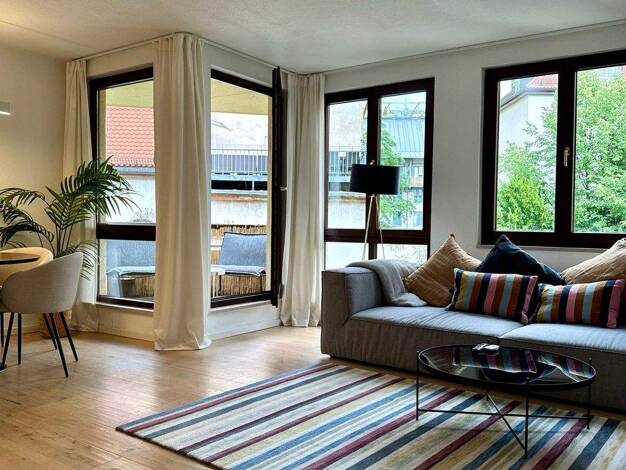 Wohnung zur Miete Wohnen auf Zeit 2.450 € 2 Zimmer 56 m² frei ab 01.08.2026 Maxvorstadt München 80797