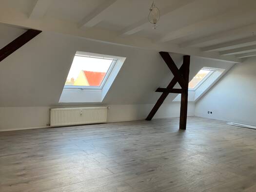 Wohnung zur Miete 490 € 3 Zimmer 87 m² frei ab 01.10.2026 Debschwitzer Str. 30 Debschwitz Gera 07548