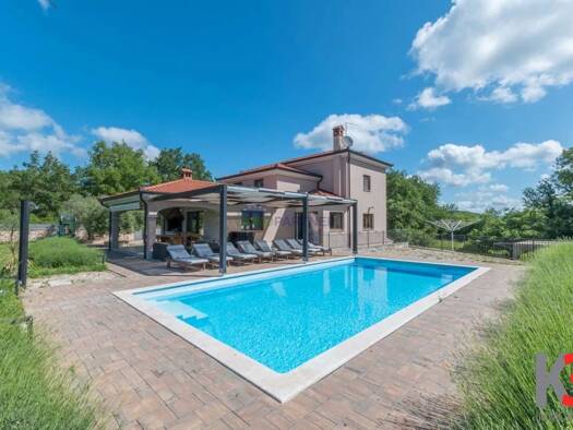 Haus zum Kauf 1.000.000 € 5 Zimmer 385 m² 2.447 m² Grundstück Rovinj 52210