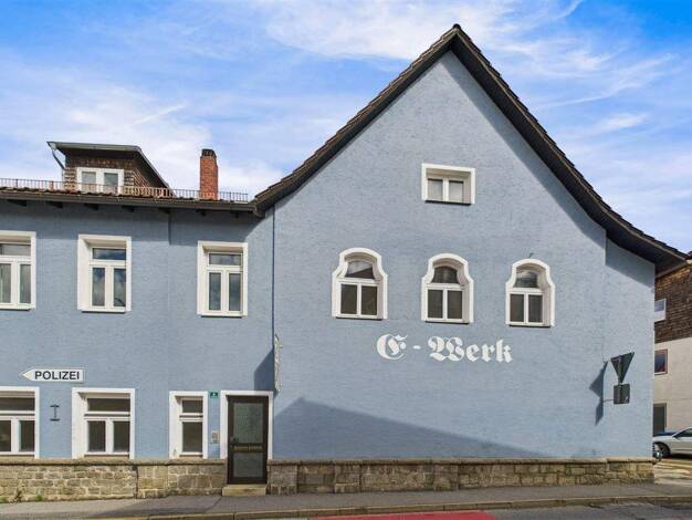 Einfamilienhaus zum Kauf 200.000 € 12 Zimmer 267,1 m² 374 m² Grundstück frei ab 01.11.2026 Zwiesel 94227