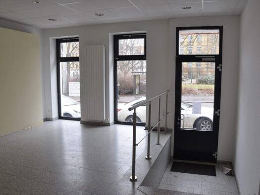 Laden zur Miete provisionsfrei 10,70 € 3 Zimmer 155 m² Verkaufsfläche Arnoldstraße 16 Stötteritz Leipzig 04299