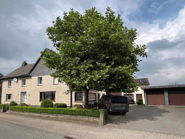 Einfamilienhaus zum Kauf 10 Zimmer 344 m² 1.184 m² Grundstück Meinkenbracht Sundern-Meinkenbracht 59846