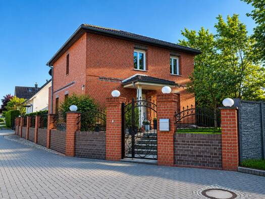 Einfamilienhaus zum Kauf 869.000 € 5 Zimmer 147,2 m² 406 m² Grundstück Wartenberg Lichtenberg 13059