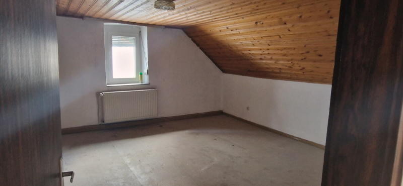 Einfamilienhaus zum Kauf 149.000 € 4 Zimmer 135 m²<br/>Wohnfläche 407 m²<br/>Grundstück Niedersimten Pirmasens 66955