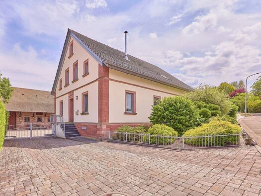 Einfamilienhaus zum Kauf 690.000 € 7 Zimmer 247,2 m² 70.412 m² Grundstück Kottweiler-Schwanden 66879