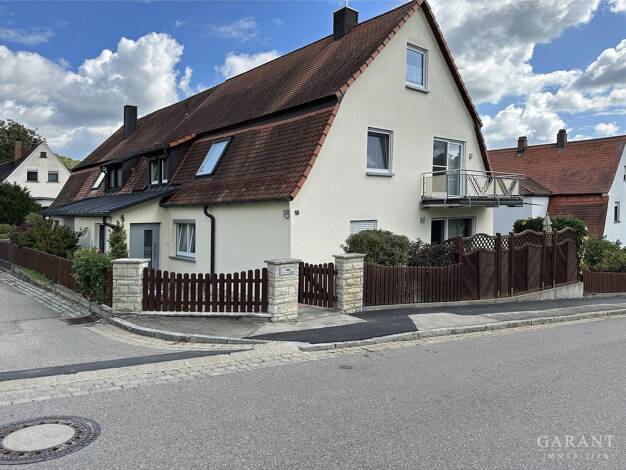Doppelhaushälfte zum Kauf 365.000 € 7 Zimmer 175 m² 282 m² Grundstück Spalt Spalt 91174