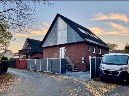 Wohnung zur Miete 950 € 4 Zimmer 79 m² frei ab sofort Berenbostel Garbsen 30827