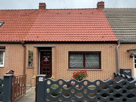 Reihenhaus zum Kauf 69.000 € 3 Zimmer 80 m² 132 m² Grundstück frei ab 01.10.2026 Staßfurt Staßfurt 39418