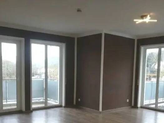 Wohnung zur Miete 700 € 3 Zimmer 90,4 m² frei ab sofort Jahnstraße 48 Hahnstätten 65623