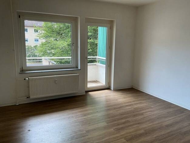 Wohnung zur Miete 674 € 2,5 Zimmer 61,3 m² 1. Geschoss frei ab 21.09.2026 Karl-Kihn-Straße 15 Großauheim Hanau 63457