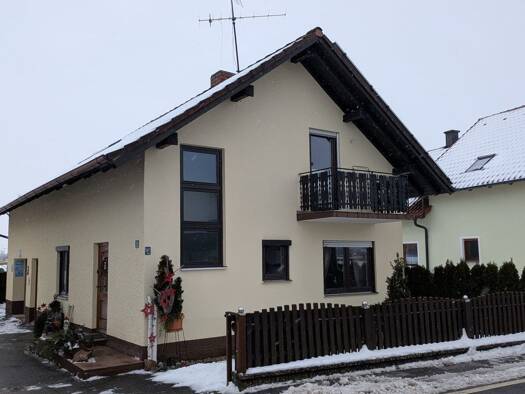Einfamilienhaus zur Miete 700 € 4 Zimmer 71 m² frei ab sofort Kindlbach Bayerbach 94137